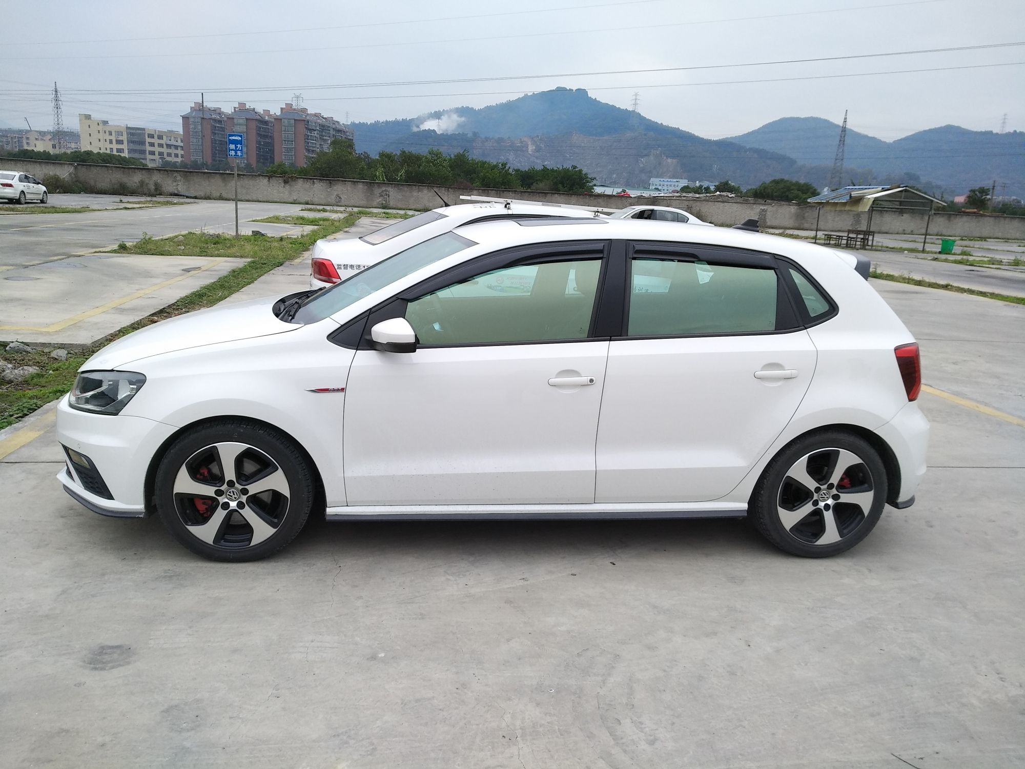 大众polo gti 2015款 1.4t 自动 (国Ⅴ)