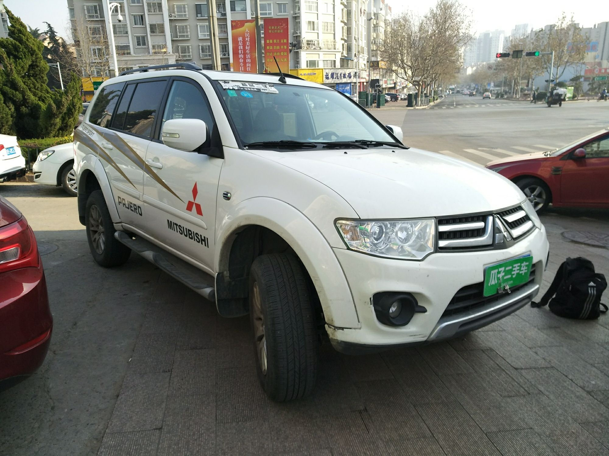 三菱 帕杰罗·劲畅 3.0l 自动两驱豪华版