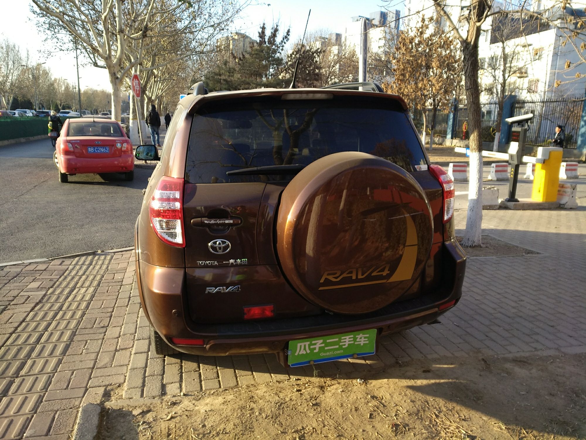 丰田rav4 2011款 2.0l 自动豪华版