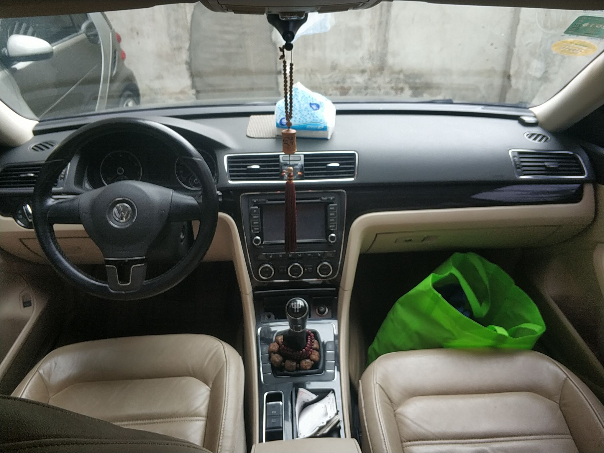 大众 帕萨特 2014款 1.4tsi 手动尊荣版