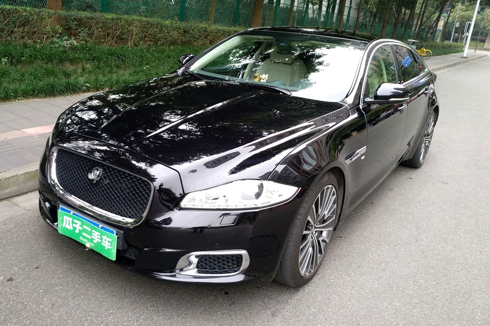 捷豹xj 2013款 xjl 5.0 sc 巅峰创世版 四座