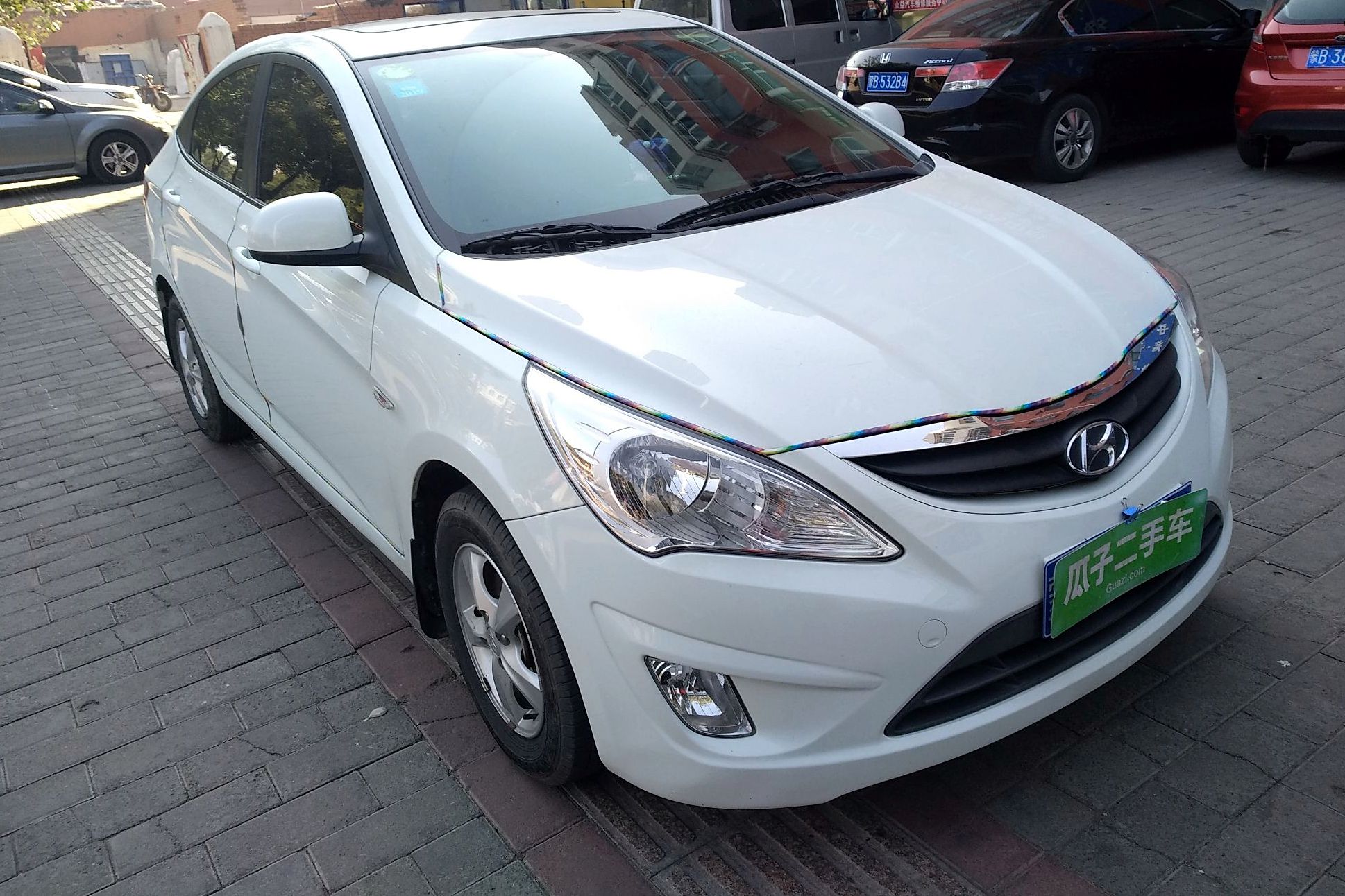 现代 瑞纳 2013款 三厢 1.4l 自动标准型gl