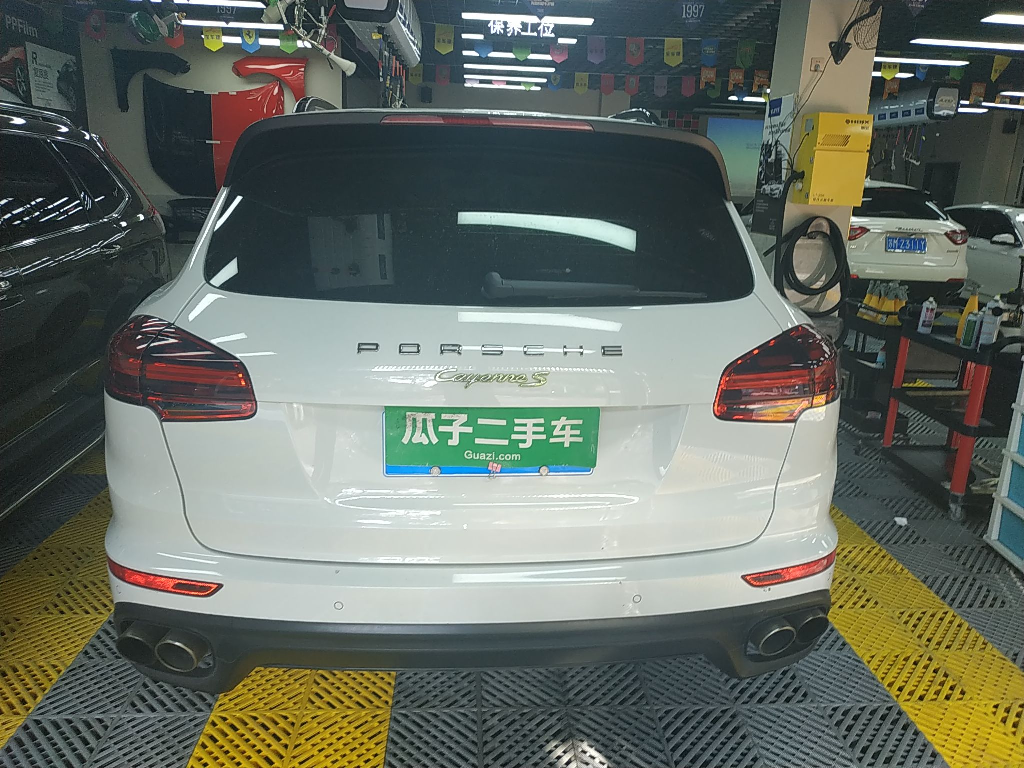 保时捷 cayenne新能源 2016款 cayenne s e-hybrid 3.0t