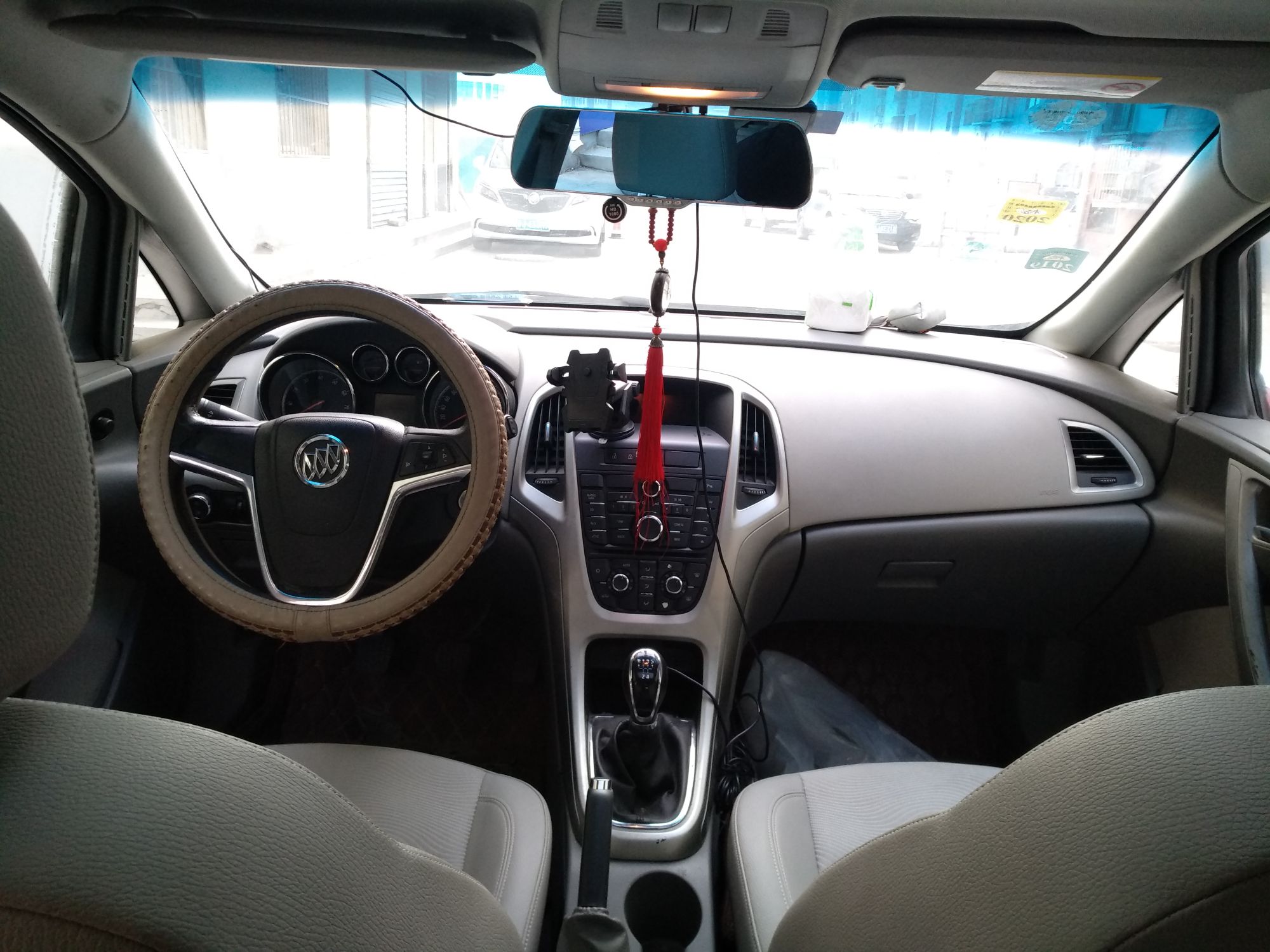 别克 英朗 2010款 xt 1.6l 手动进取版 车辆图片