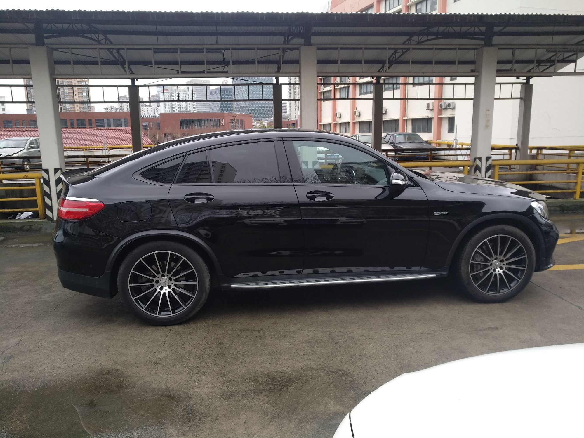 奔驰glc级amg 2017款 amg glc 43 4matic 轿跑suv