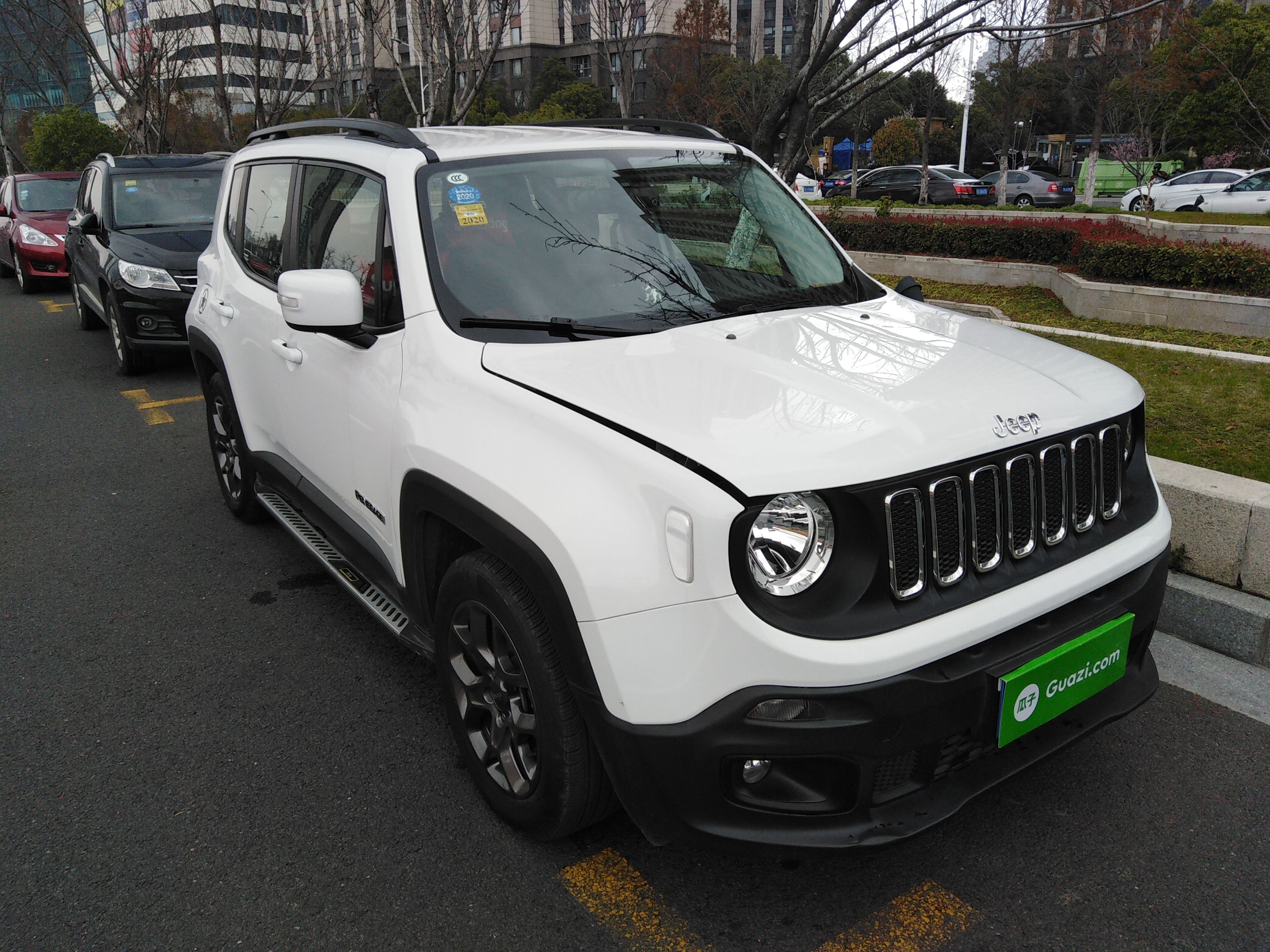 吉普自由侠 2018款 1.4t 自动 180t互联网大屏动能版  (国Ⅴ)