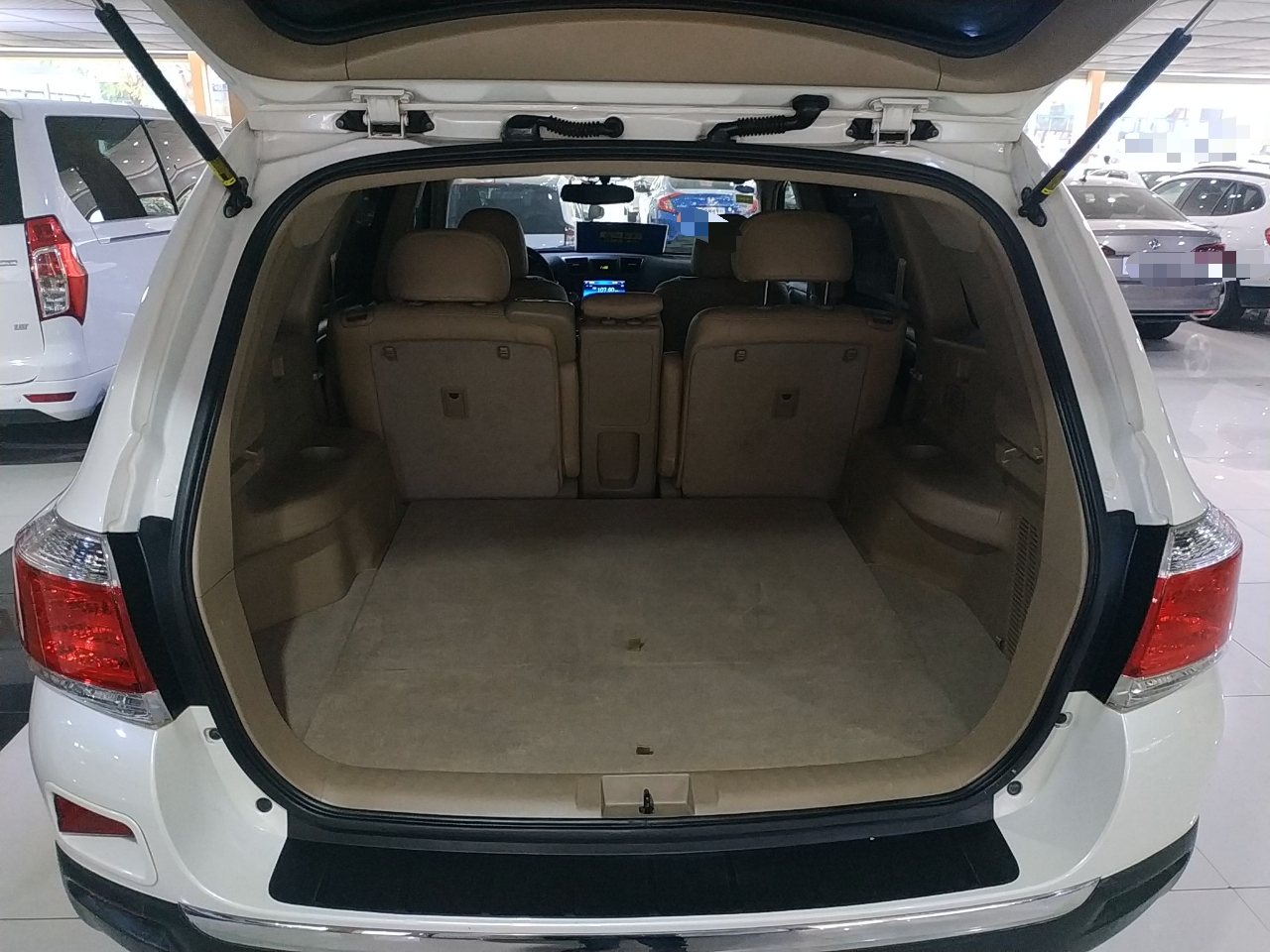 丰田 汉兰达 2012款 2.7l 两驱5座精英版