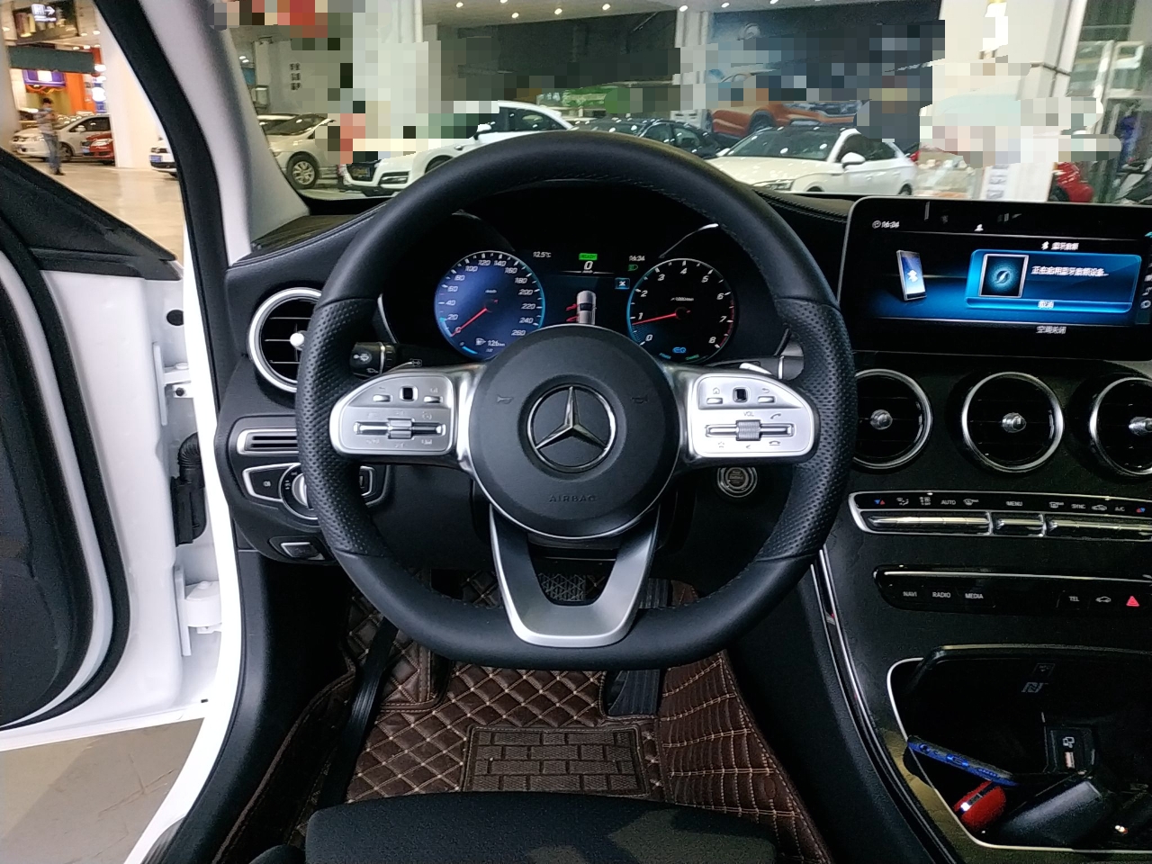 奔驰c级 2020款 c 260 l 4matic 运动版