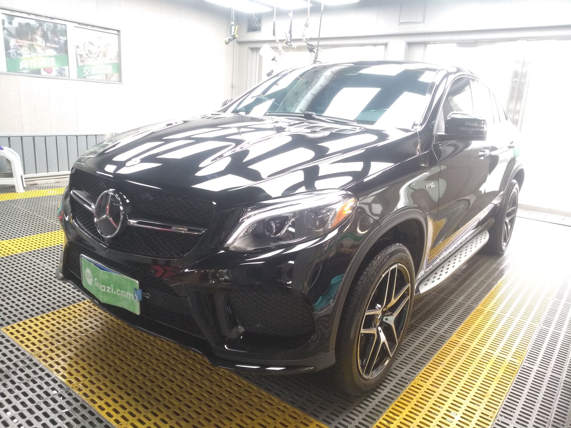 奔驰gle级amg 2018款 amg gle 43 4matic 轿跑suv 幻橙特别版