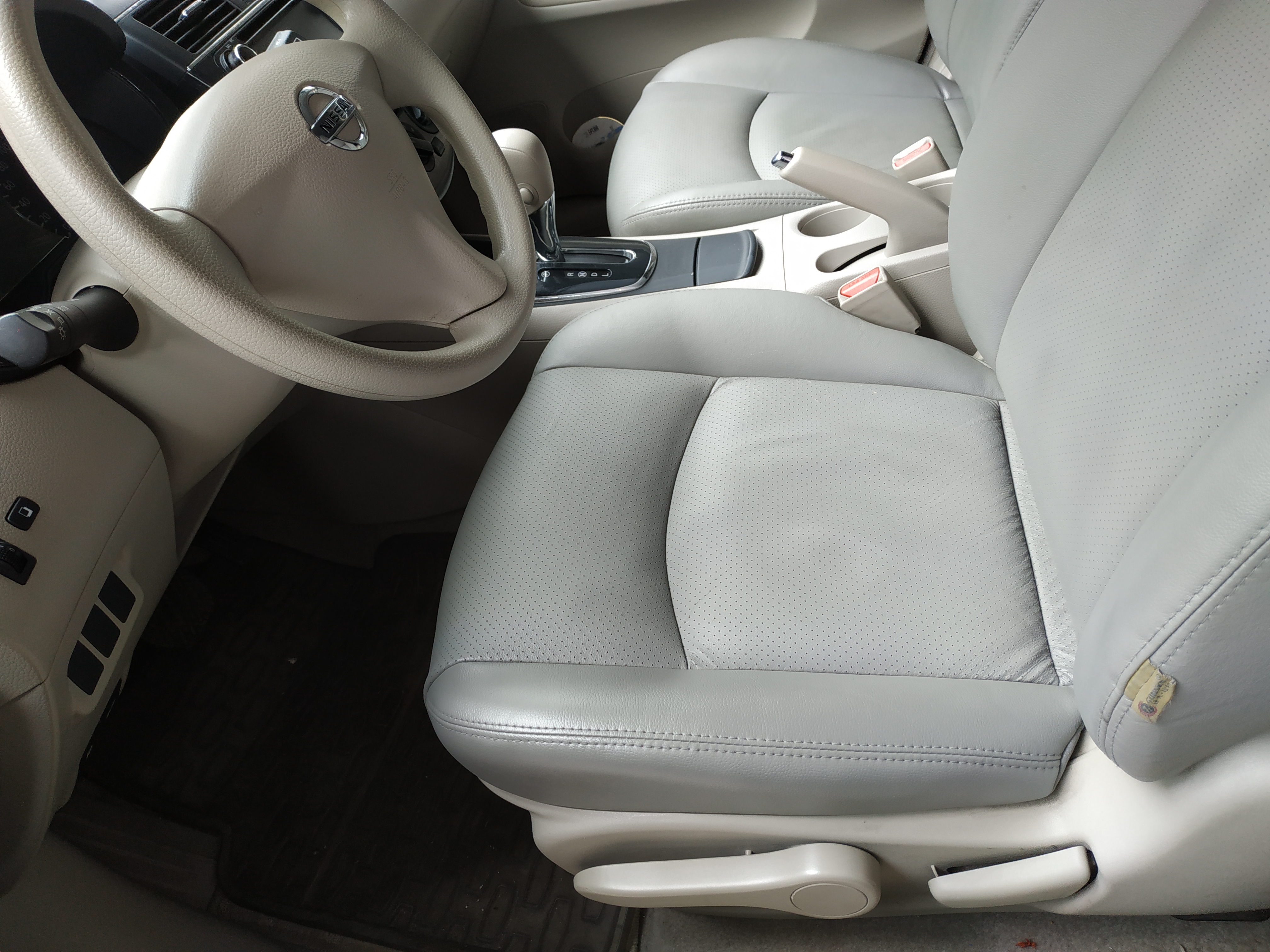 日产 骐达 2011款 1.6l cvt舒适型