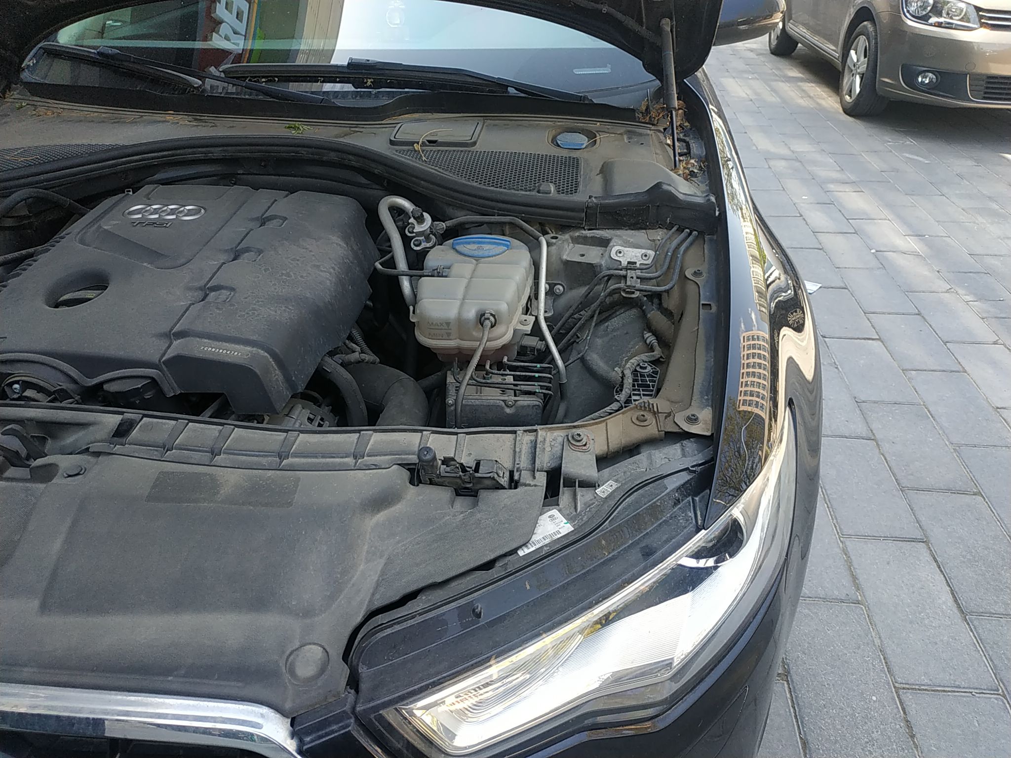 奥迪a6l 2014款 tfsi 标准型