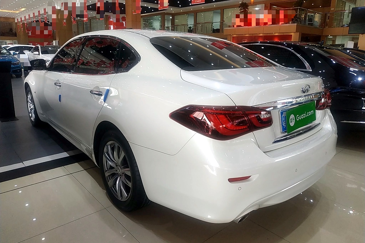 英菲尼迪q70l 2015款 q70l 2.5l 精英版(进口)