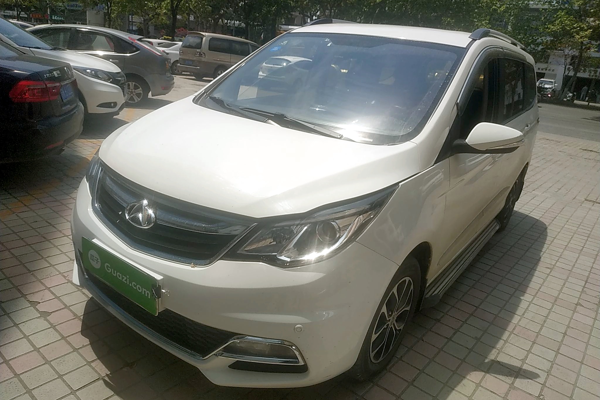 长安商用 欧尚 2016款 1.5l 手动豪华型7座