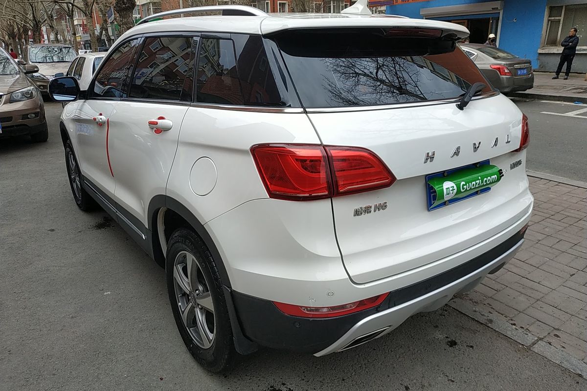 2016款哈弗h6精英版,哈弗h6后座放平图解 哈弗h6 coupe 2016款 蓝标 1.5t 手动两驱精英型