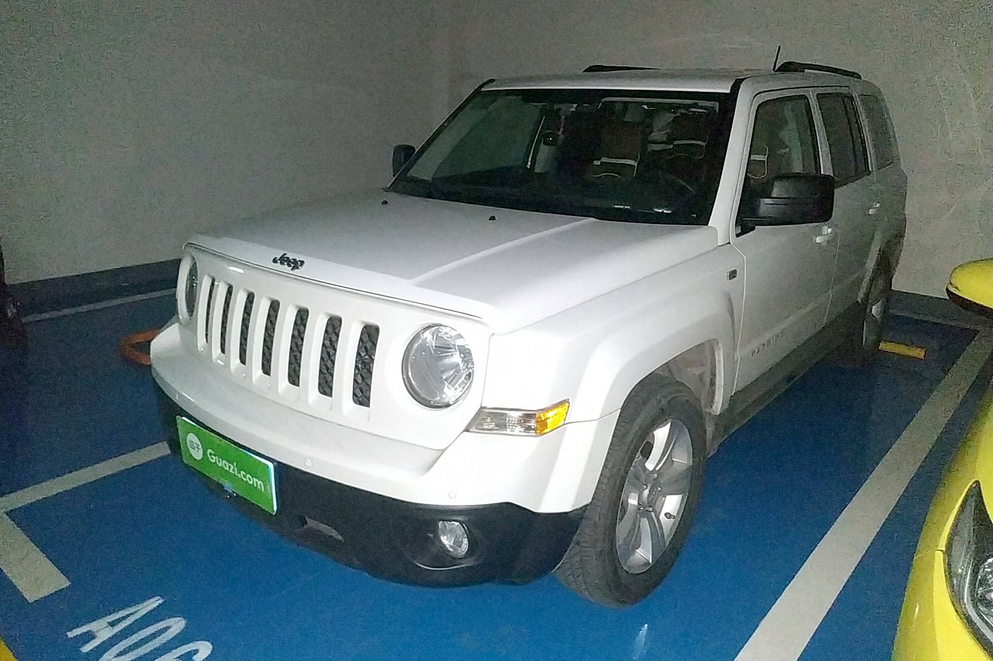 jeep 自由客 2014款 2.4l 运动版(进口)