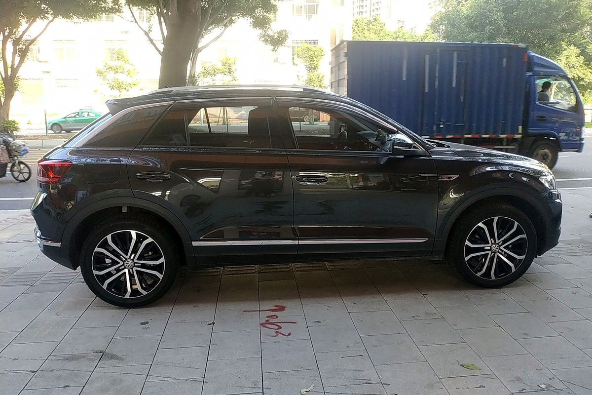 探歌2020款280舒适版,2020款大众探歌 大众t-roc探歌 2020款 280tsi dsg两驱舒适型 车辆图片