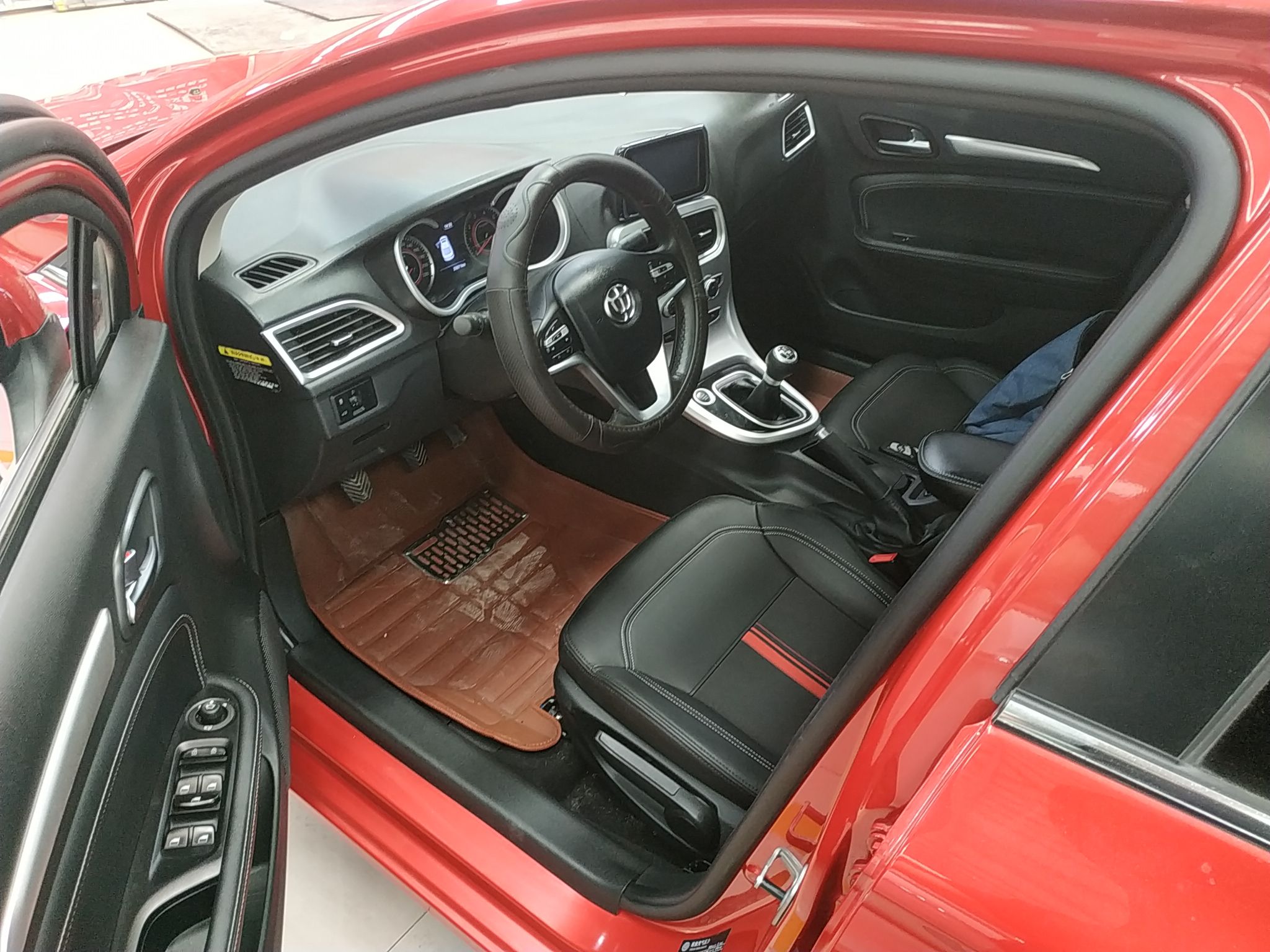 中华h3 2017款 1.5t 手动旗舰型