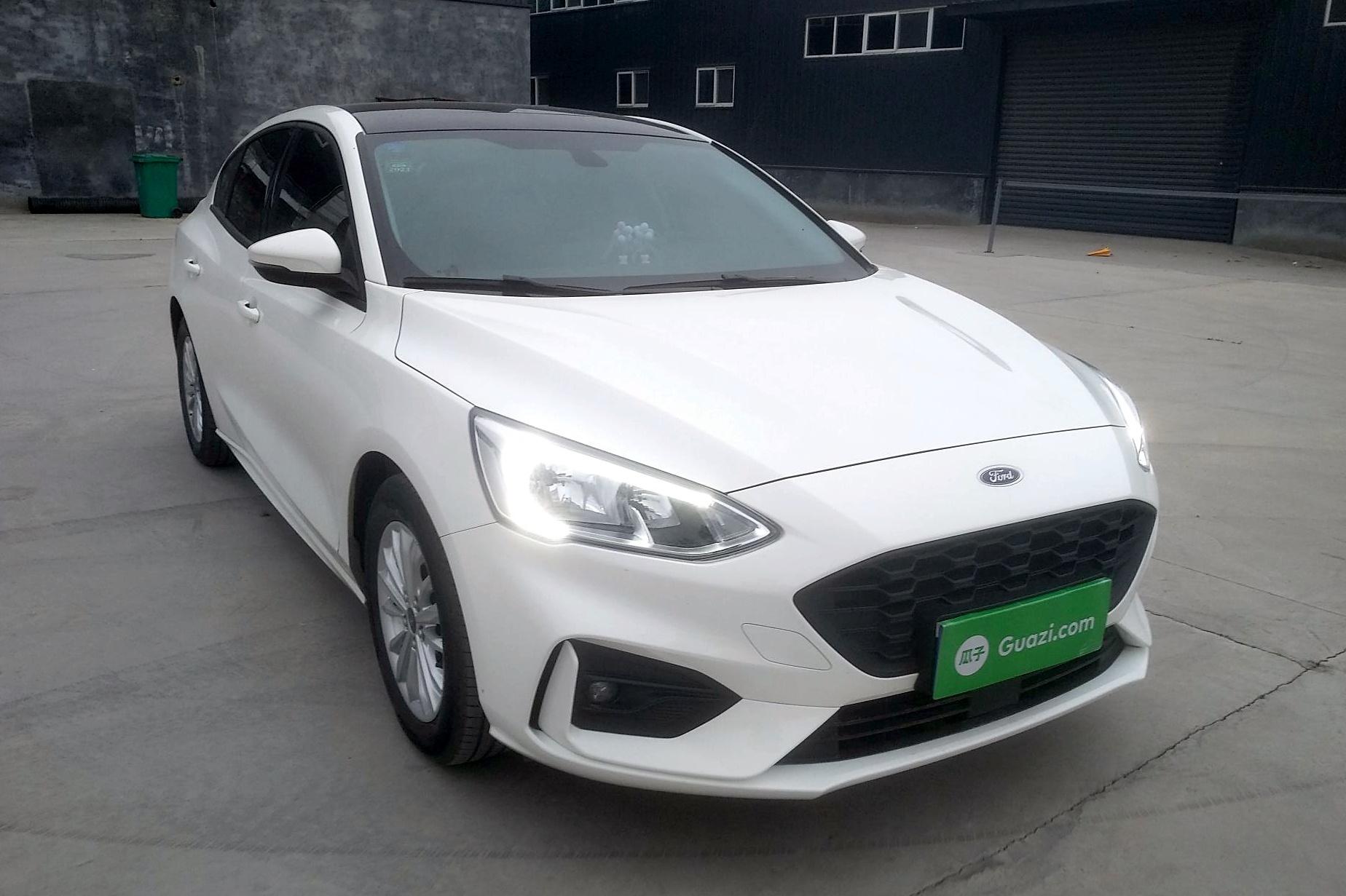 福特 福克斯 2019款 三厢 ecoboost 180 自动锋潮型 车辆图片