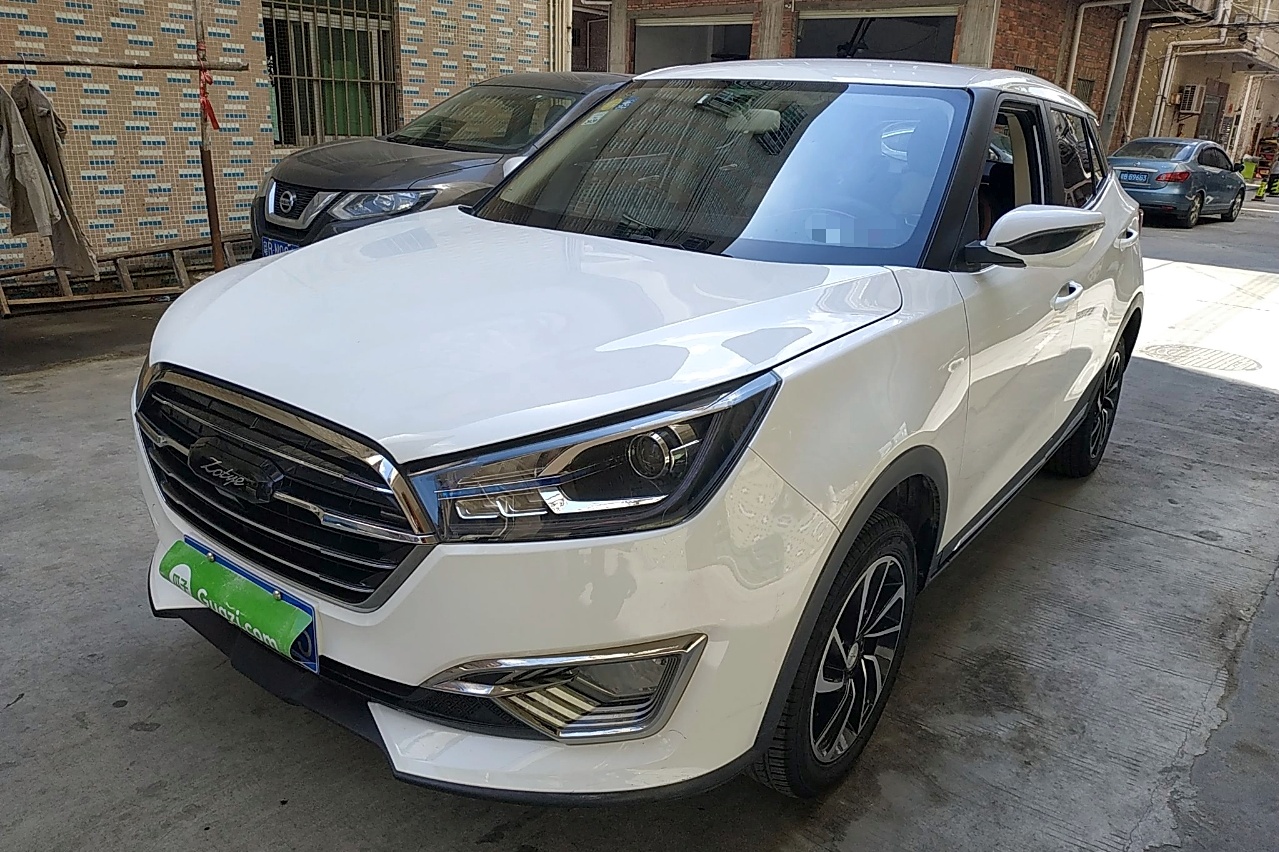 众泰t300 2017款 1.5l 手动豪华型