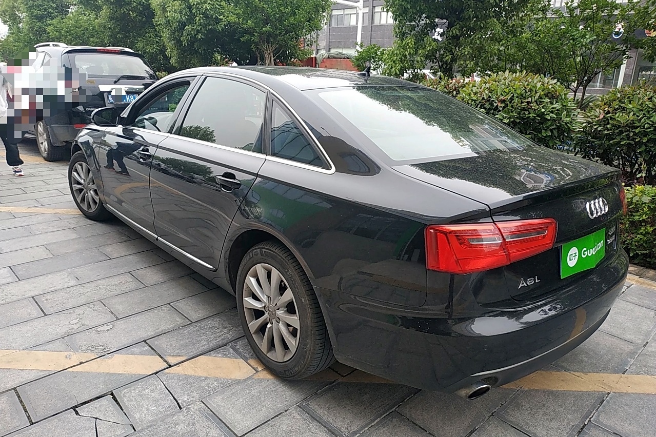 奥迪a6l 2012款 30 fsi 舒适型 车辆图片