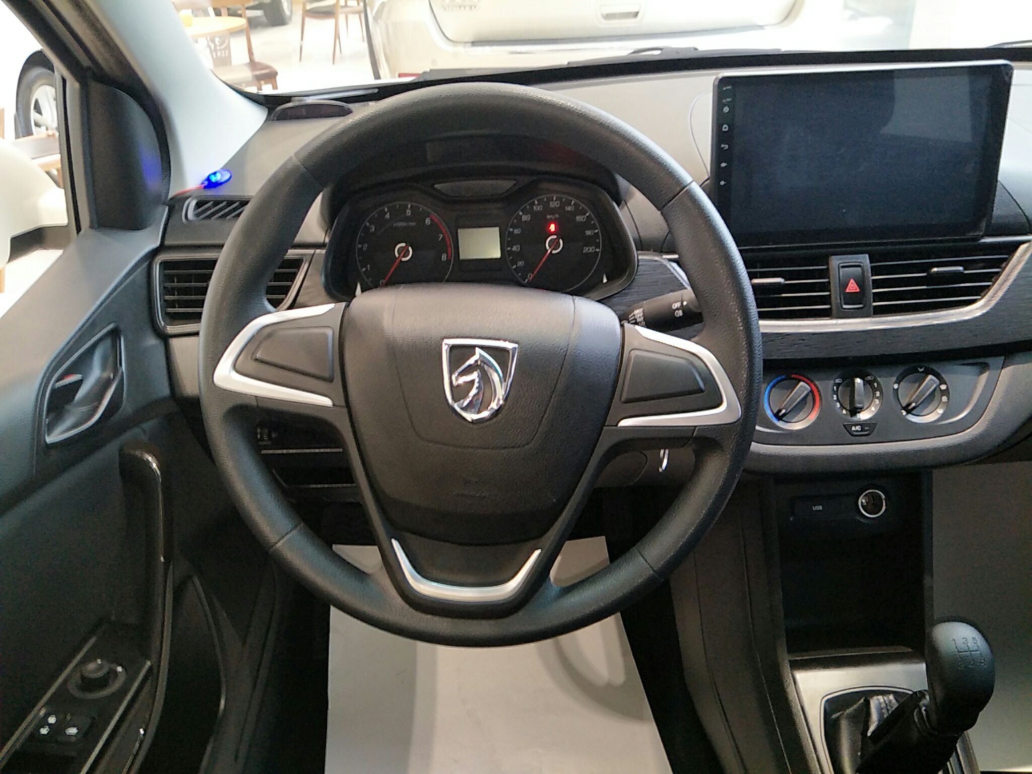 宝骏310 2016款 1.2l 手动舒适型