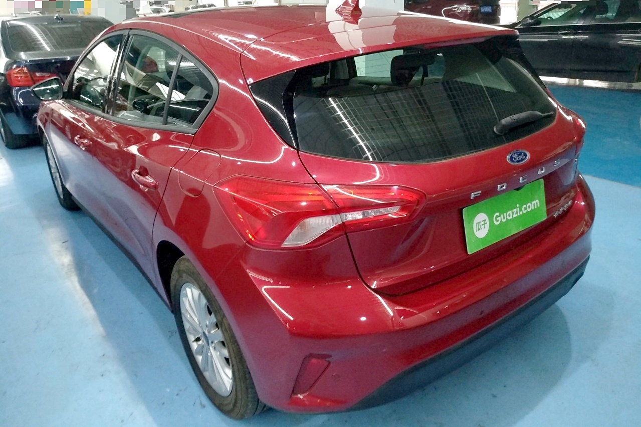 福特 福克斯 2019款 两厢 ecoboost 180 自动锋潮型