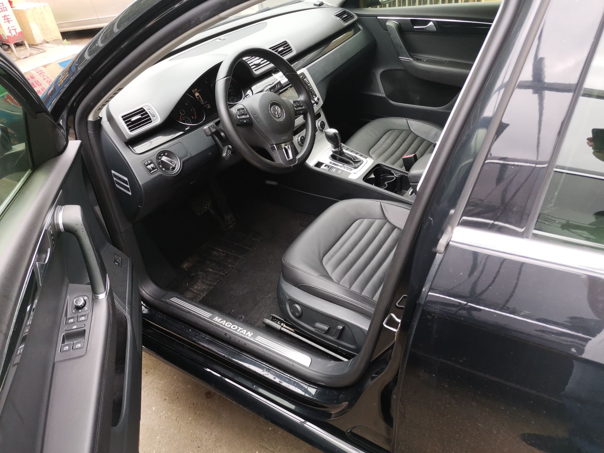 大众 迈腾 2012款 改款 1.4tsi 豪华型 车辆图片