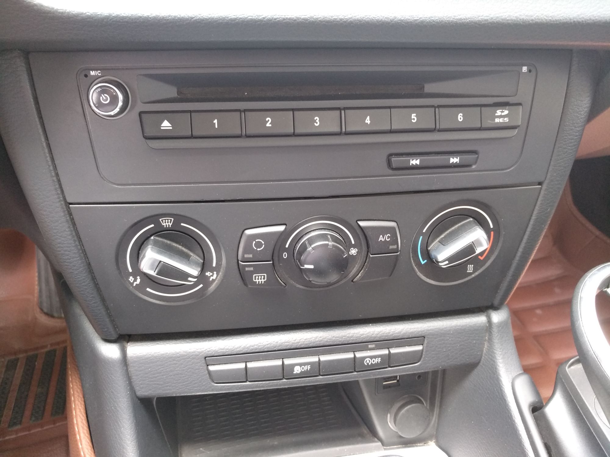 宝马x1 2014款 sdrive18i 时尚型