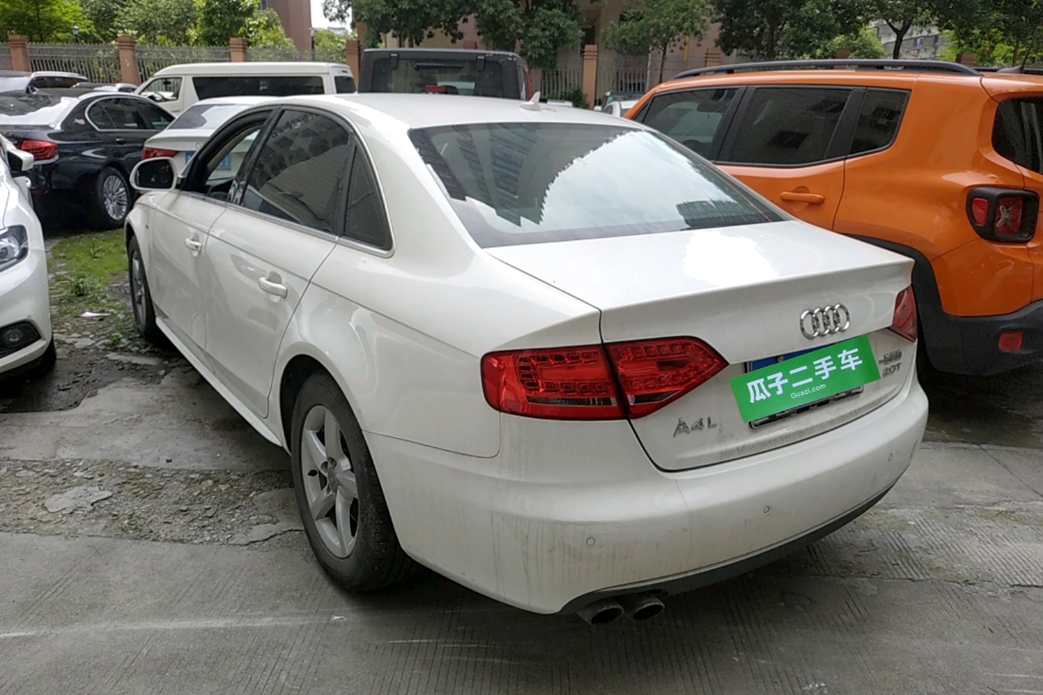 奥迪a4l 2010款 2.0 tfsi 技术型 车辆图片