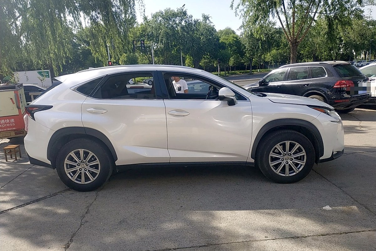 雷克萨斯nx200,雷克萨斯nx200价格 雷克萨斯nx 2015款 200 全驱 锋尚版 车辆图片