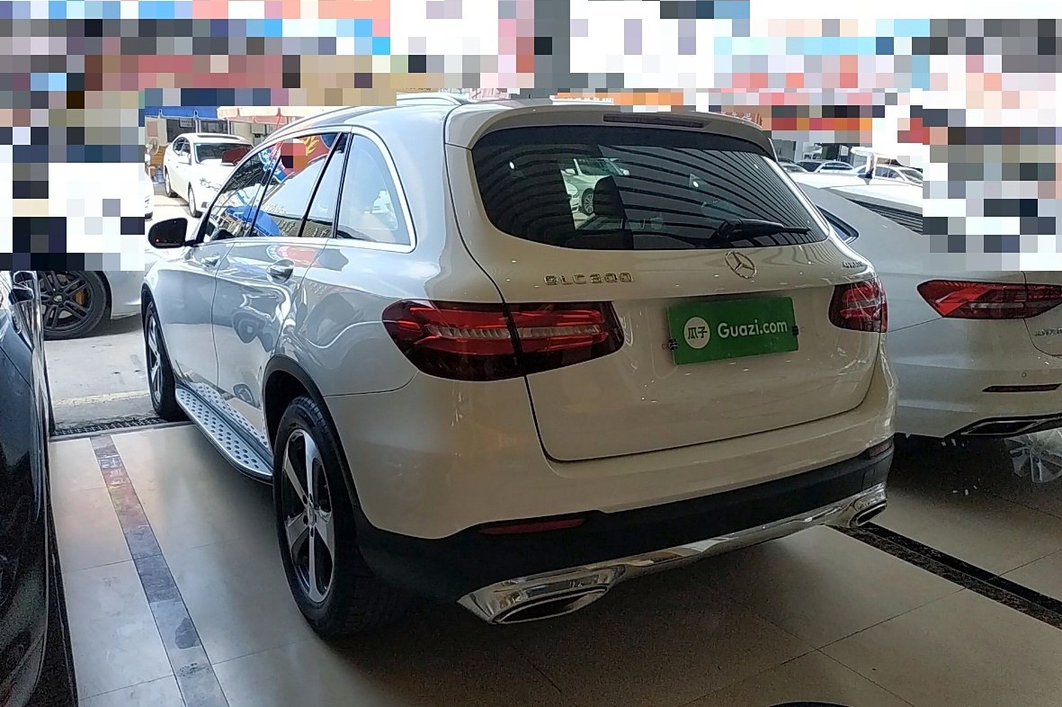 奔驰GLc300,奔驰c300内饰 奔驰glc级 2016款 glc 300 4matic 动感型 车辆图片