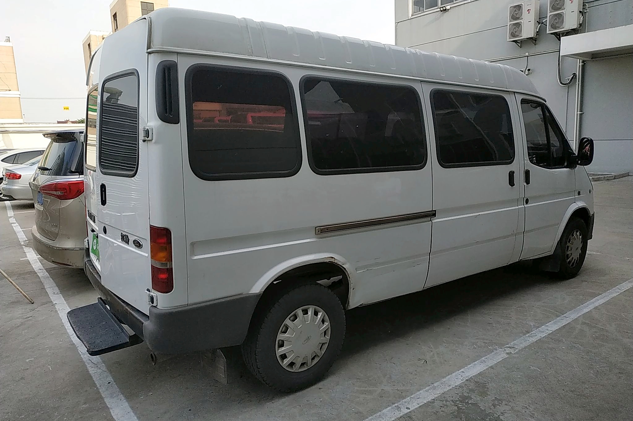 4l汽油长轴6座中顶多功能车4g69s4n