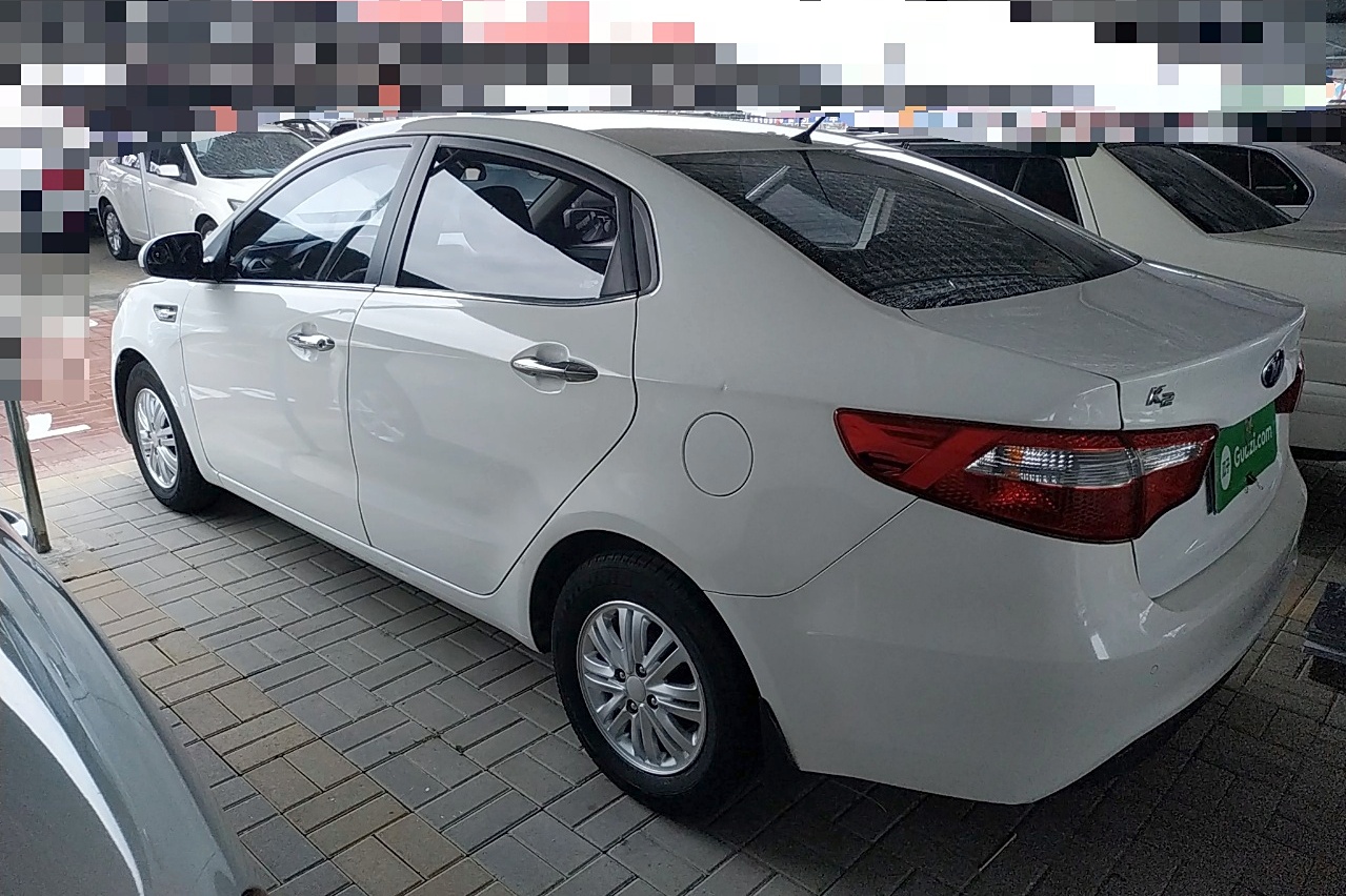 起亚k2 2012款 三厢 1.4l mt gls纪念版 车辆图片