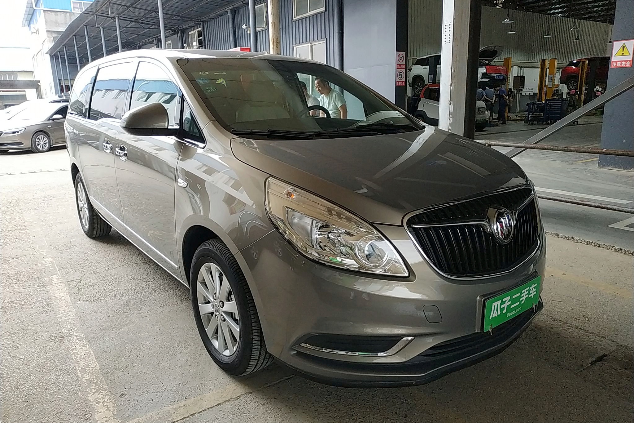 别克gl8 2018款 28t 尊贵型 国vi 车辆图片
