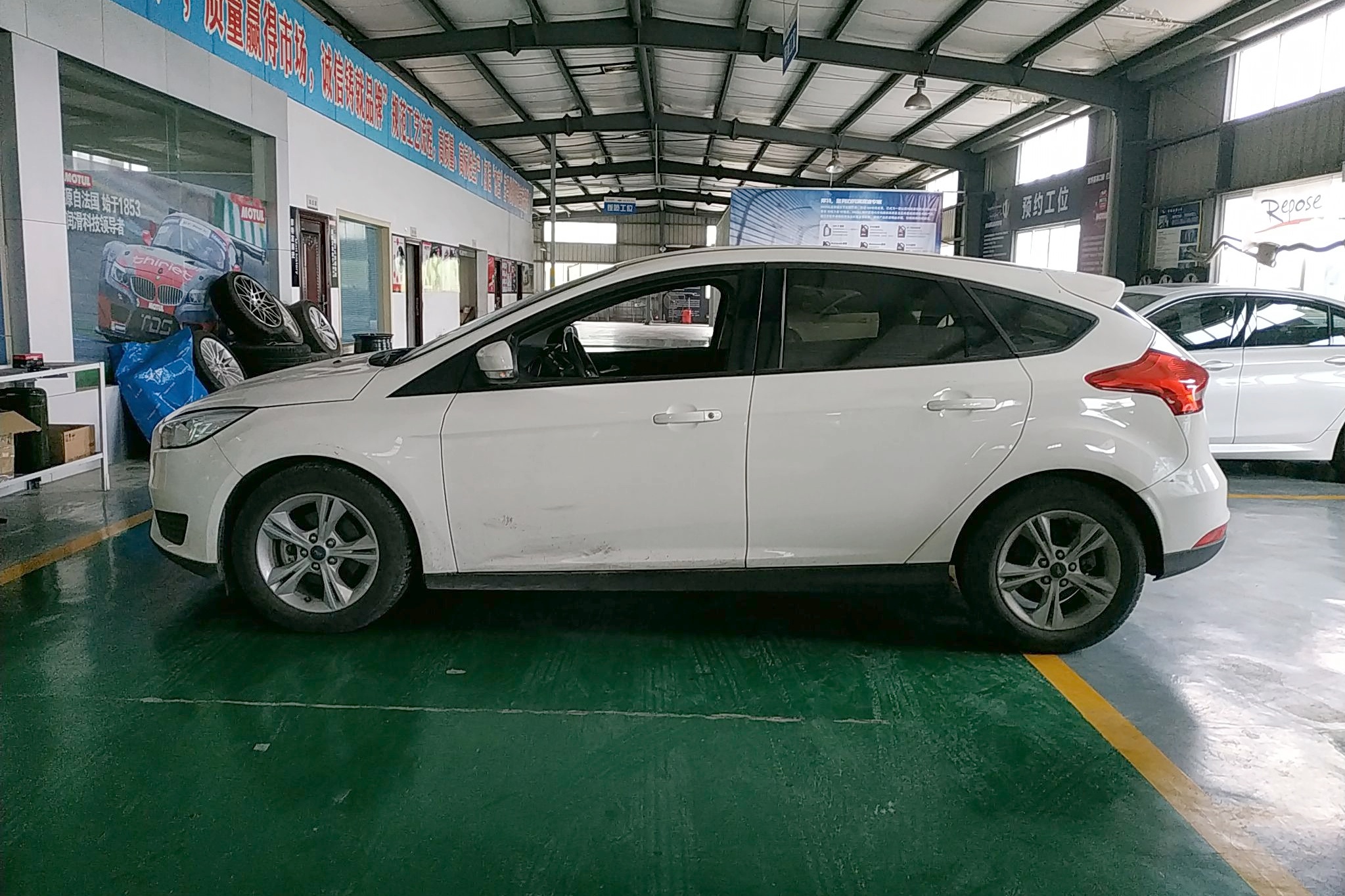 福特 福克斯 2018款 两厢经典 1.6l 自动舒适型智行版