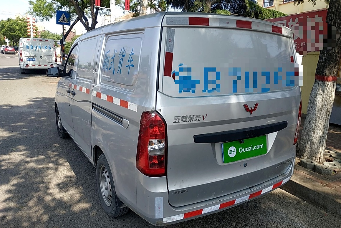 五菱荣光v 2016款 1.5l实用型 车辆图片