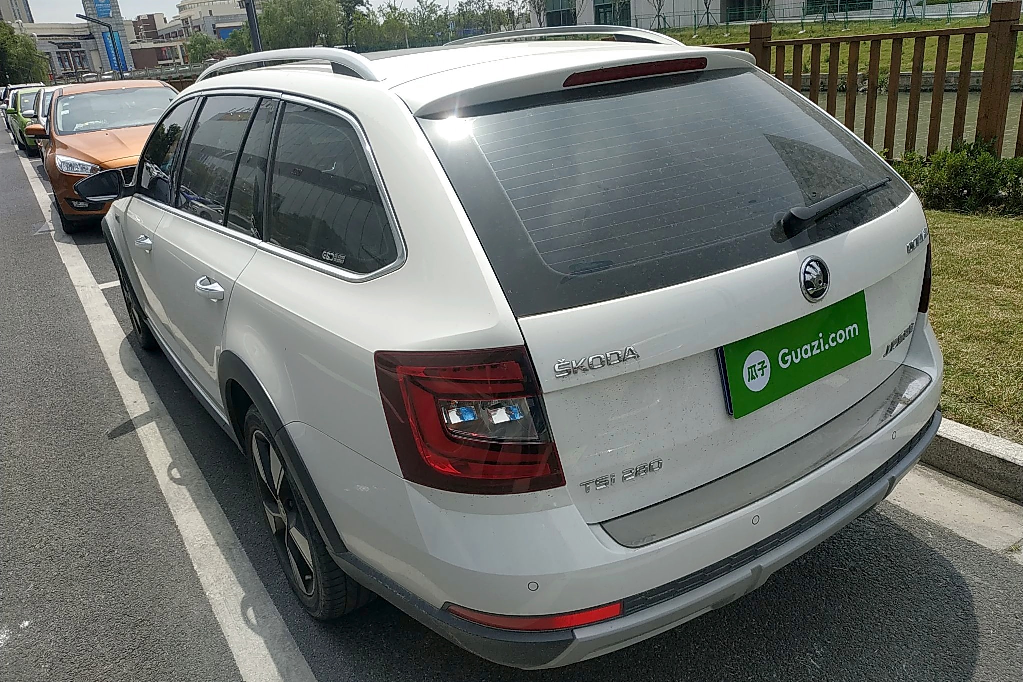 斯柯达 明锐 2018款 旅行车 tsi280 dsg旗舰版