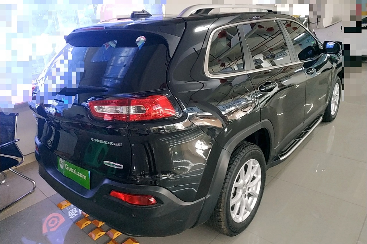 jeep 自由光 2016款 2.0l 优越版 车辆图片