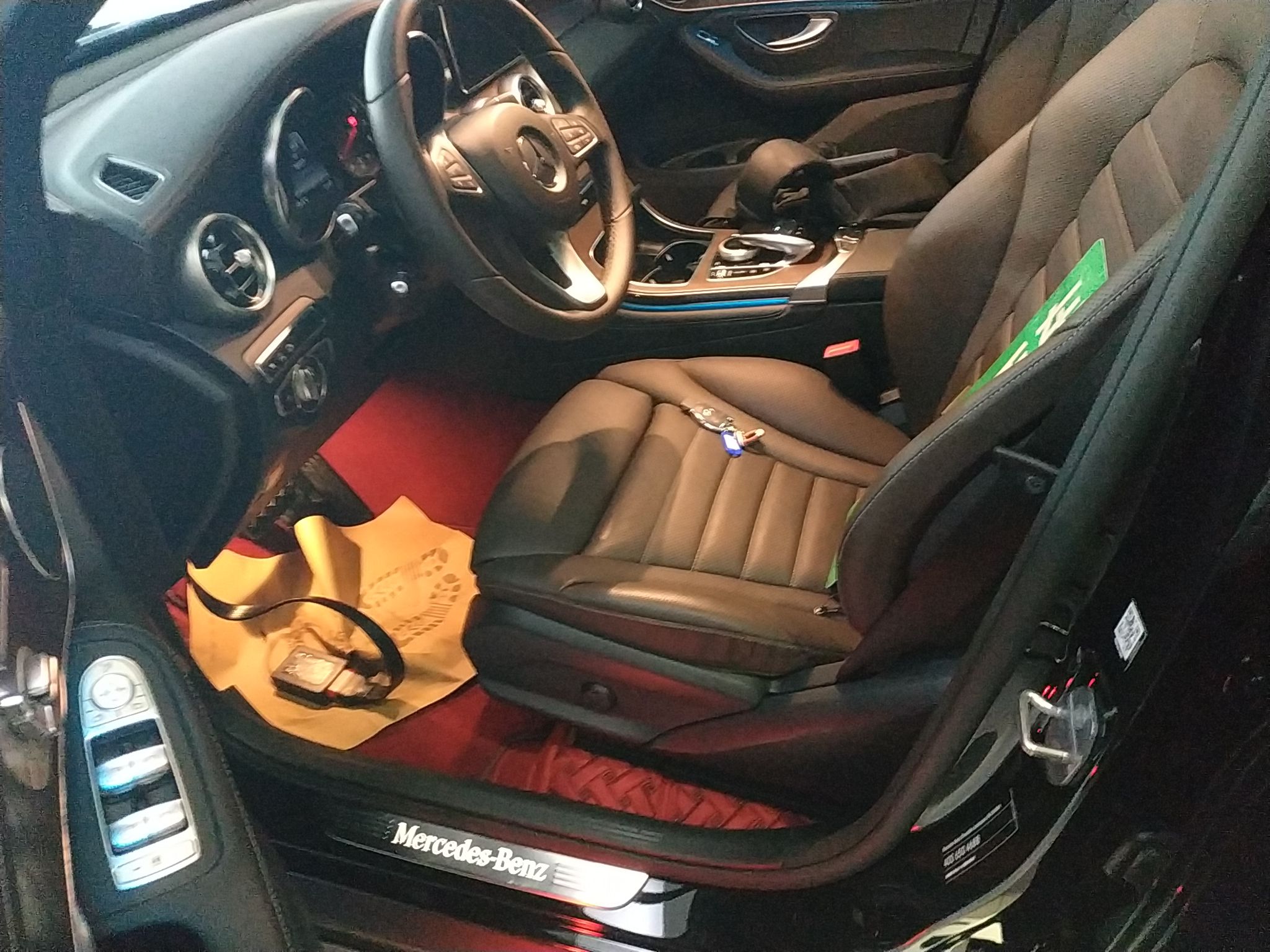 奔驰glc级 2019款 glc 300 l 4matic 豪华型