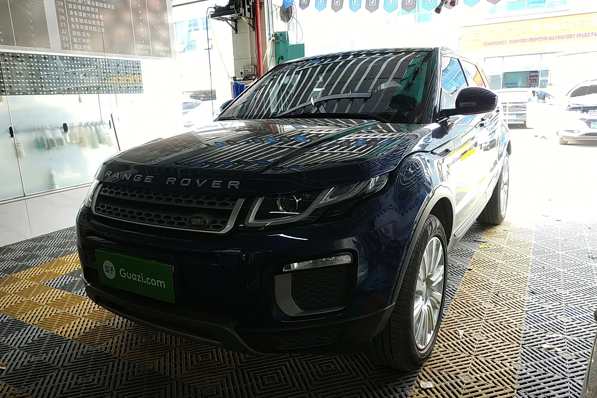 路虎 揽胜极光 2017款 2.0t se 智耀版