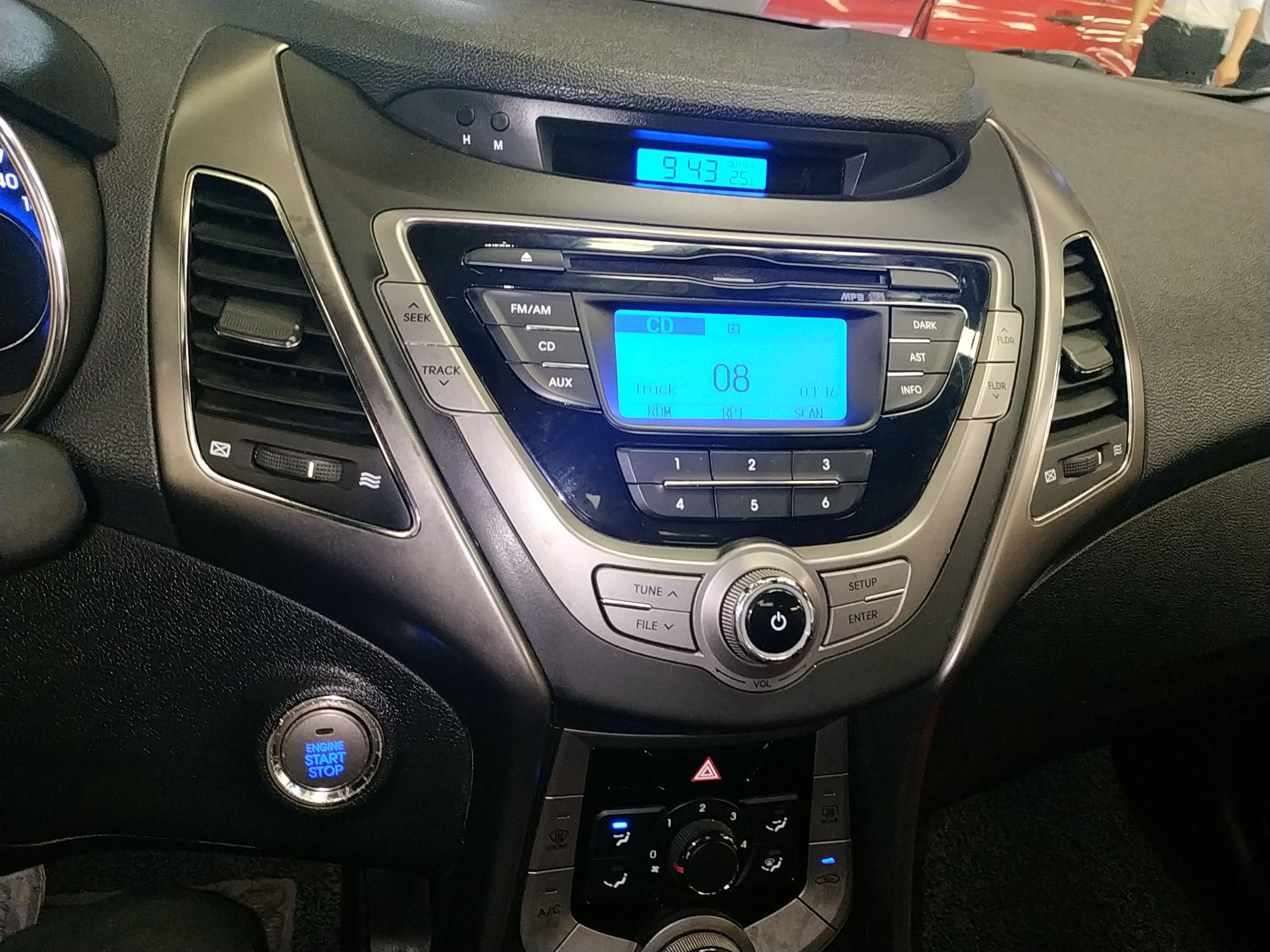 现代 朗动 2012款 1.6l 手动领先型