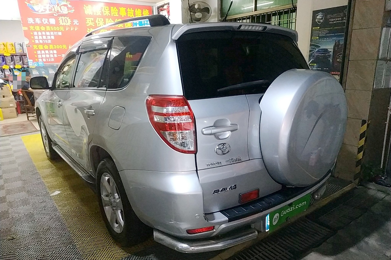 丰田rav4 2011款 2.0l 自动经典版 车辆图片