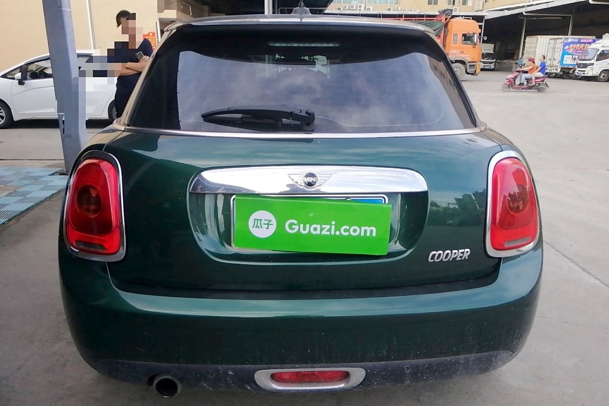 miniCooper绿色,mini cooper墨绿色太美 mini 2016款 1.5t cooper 五门版