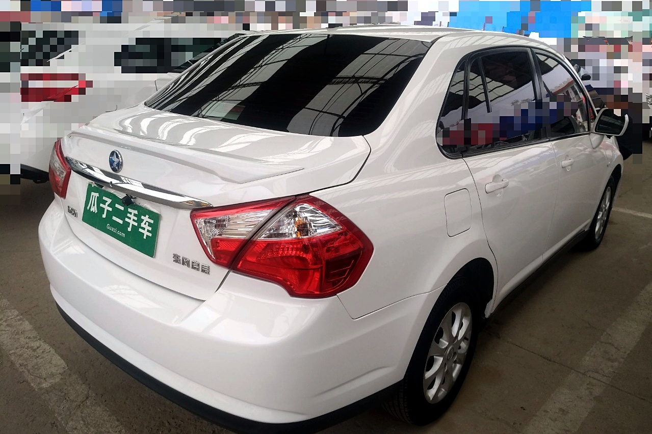 启辰d50 2015款 1.6l 自动豪华版