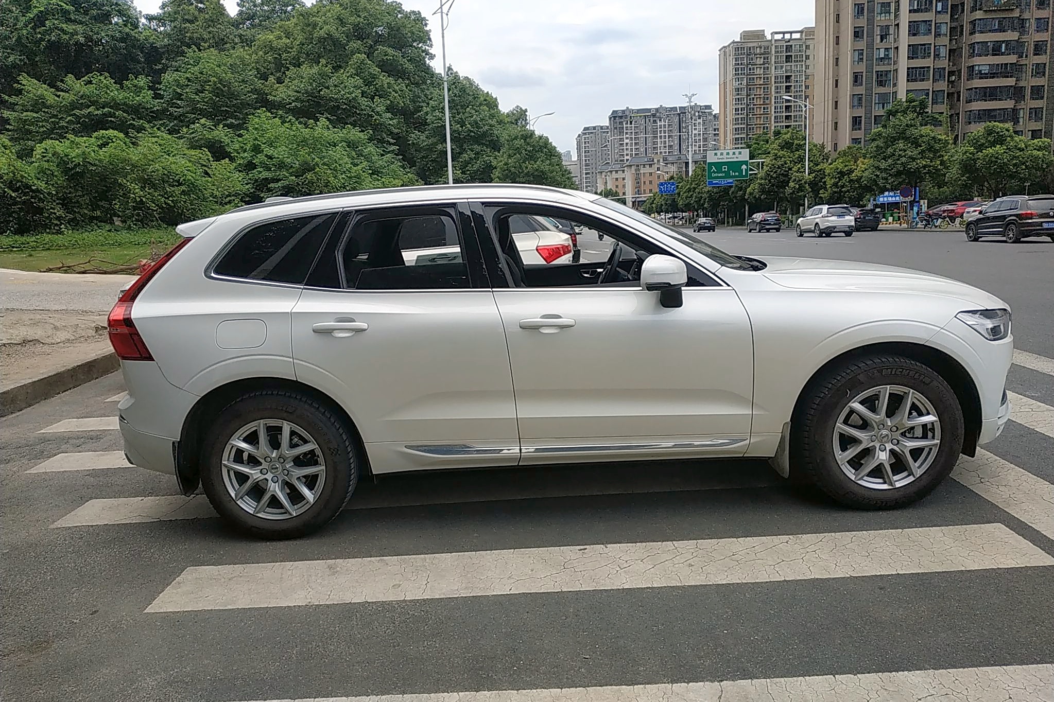 沃尔沃xc60 2020款 t5 四驱智逸豪华版