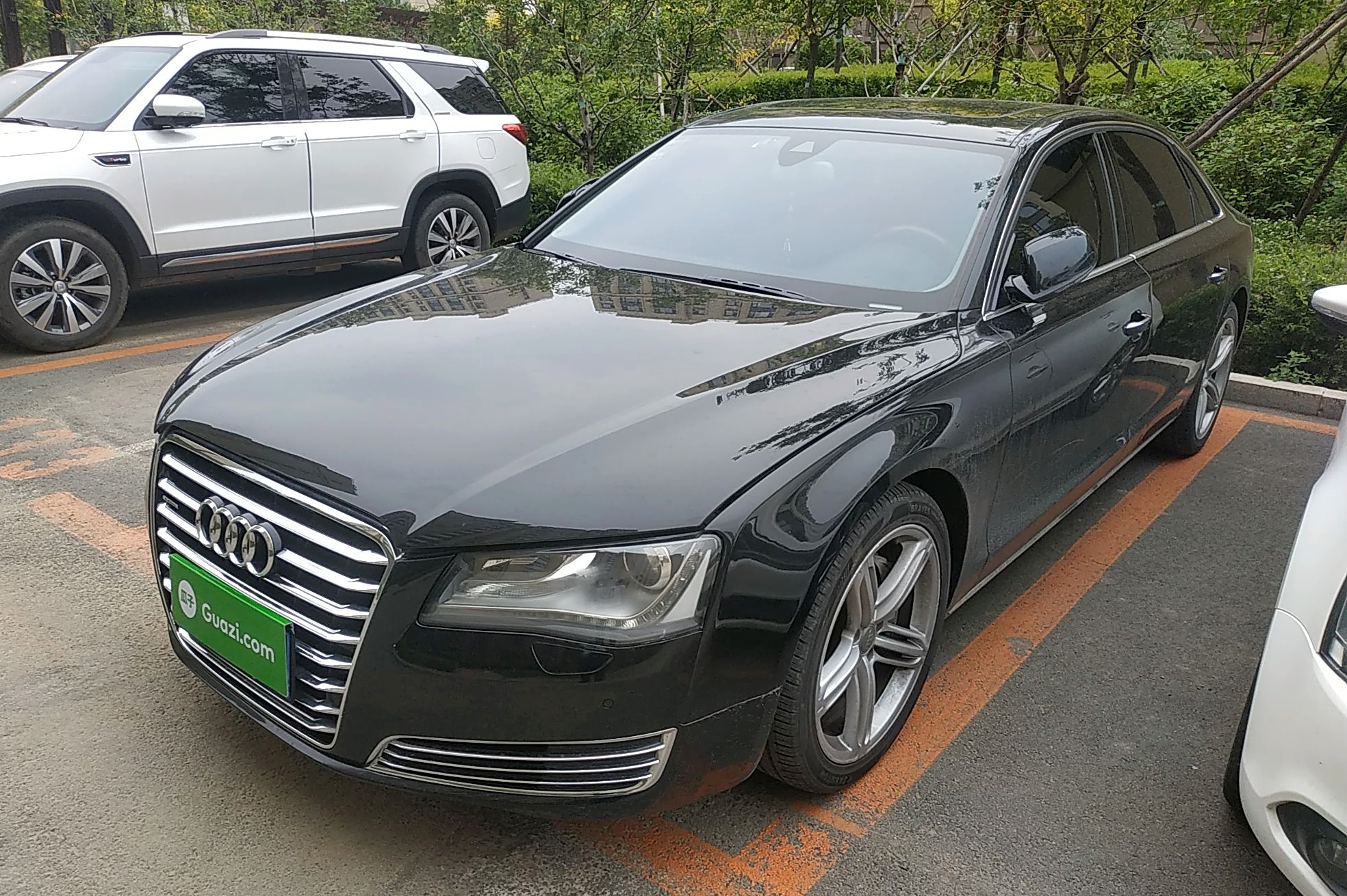 奥迪a8l 2013款 a8l 45 tfsi quattro舒适型(进口)