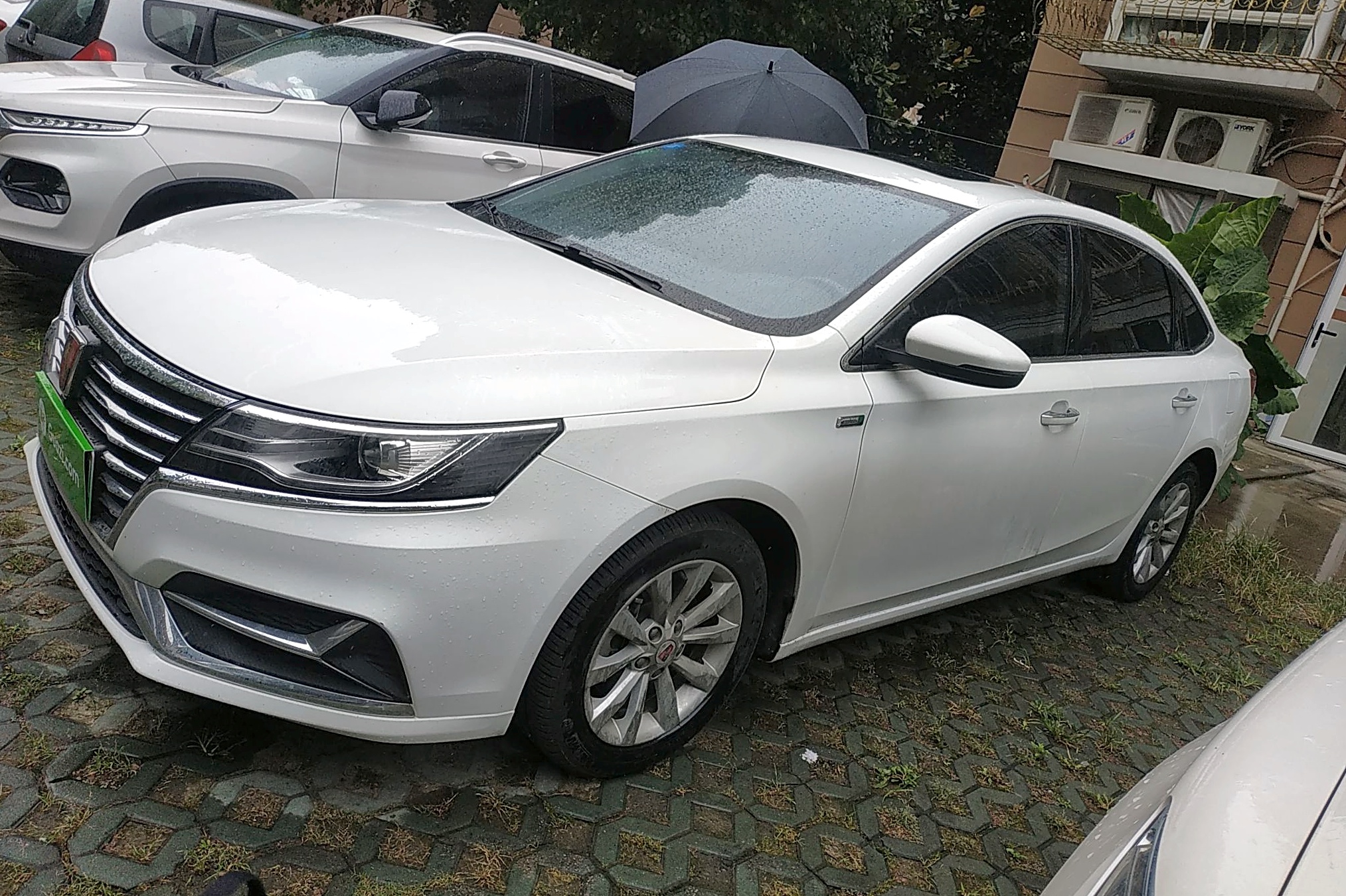 荣威ei6 2017款 45t 混动互联智享版