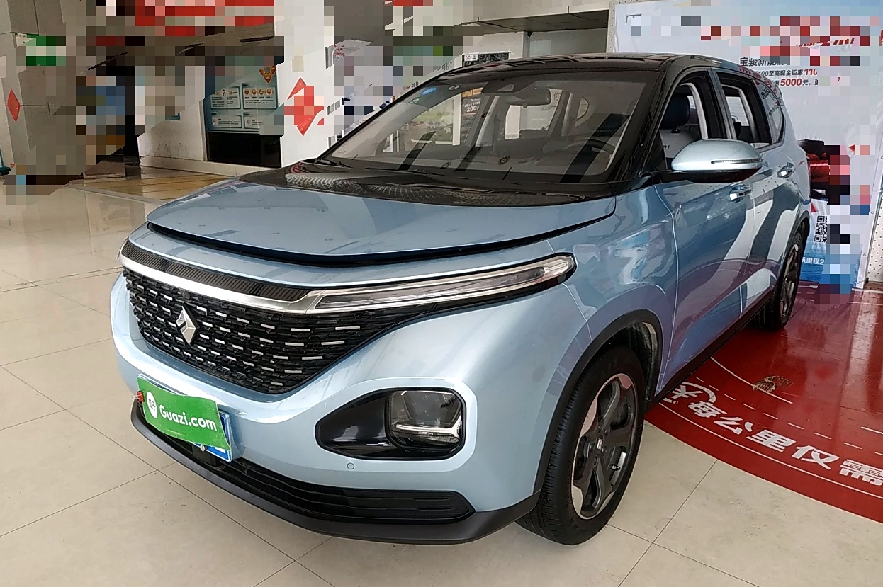 新宝骏rm-5 2019款 1.5t cvt 24小时在线尊贵型 7座 车辆图片