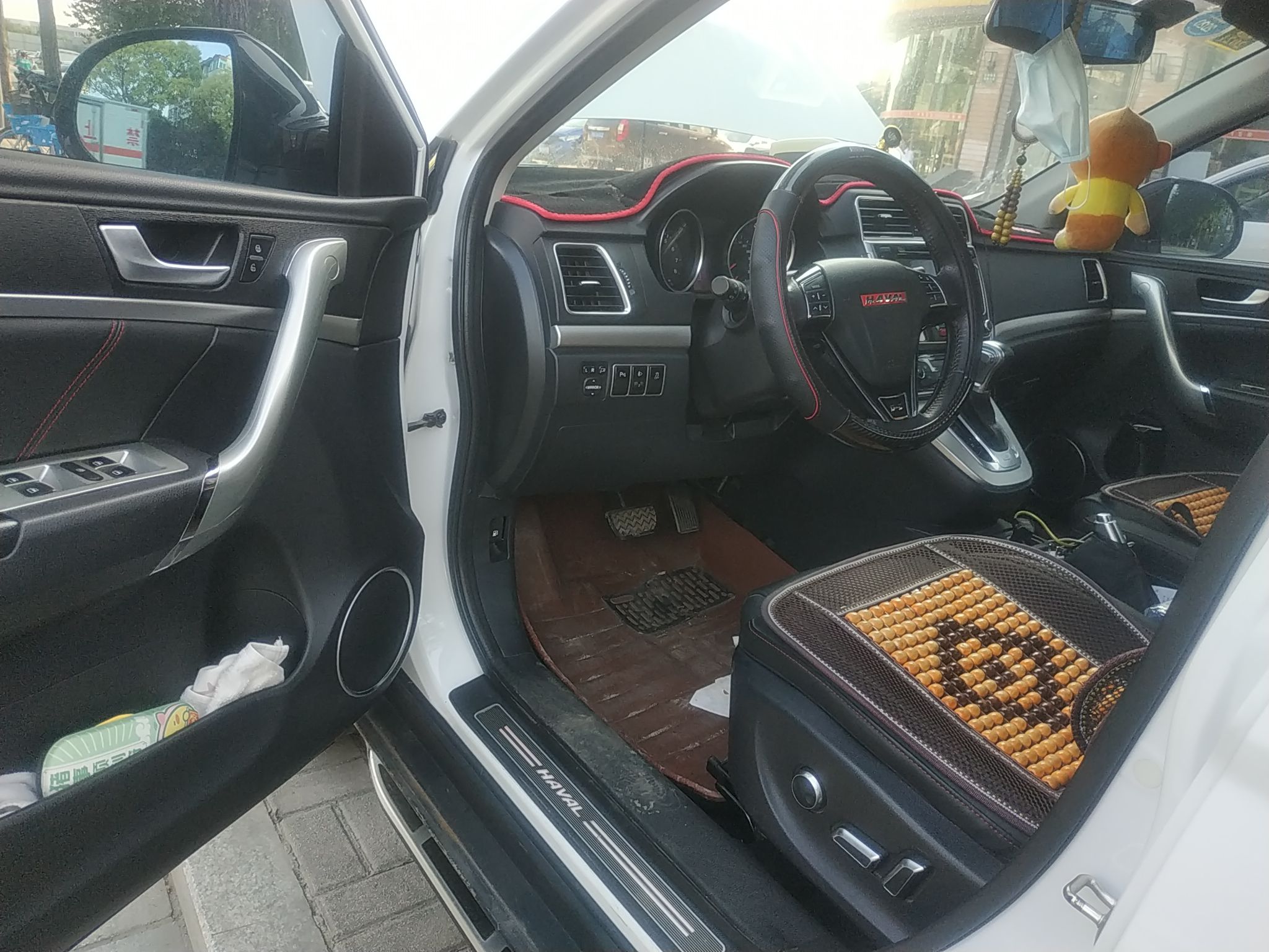长城哈弗h6 2015款 1.5t 自动 前驱 运动版豪华型(国)