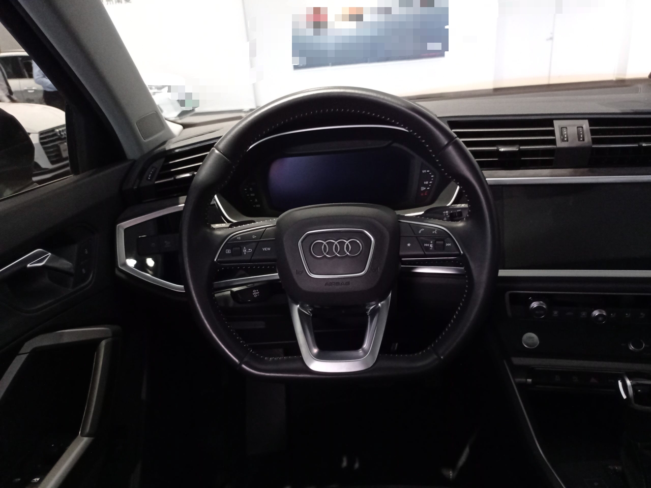 奥迪q3 2020款 35 tfsi 进取动感型